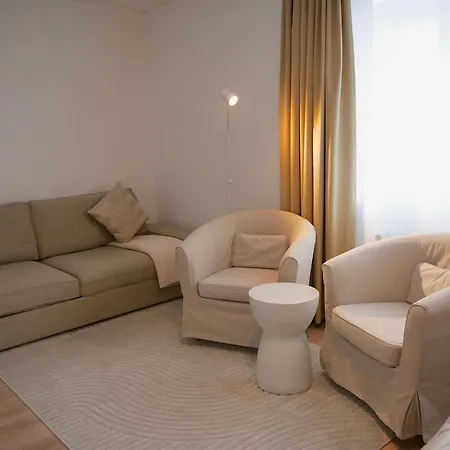 Moonrooms: Cityapartment 1 -