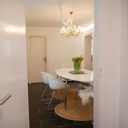 Moonrooms: Cityapartment 1 -