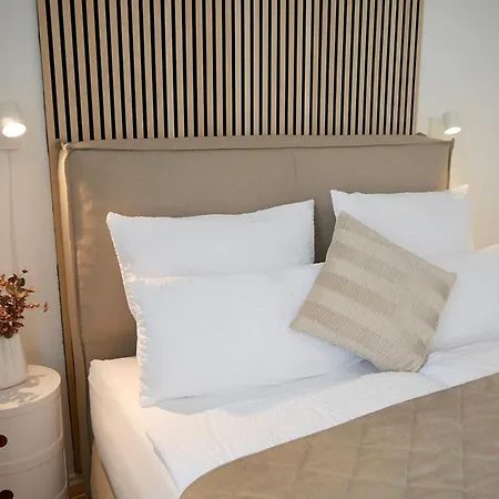 Moonrooms: Cityapartment 1 - Lejlighed